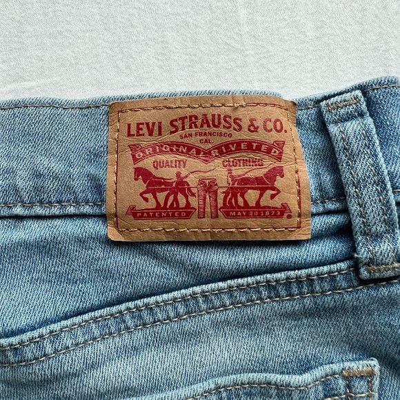 Levi's Shorts Light Blue Distressed - Size 27 - Picture 4 of 5